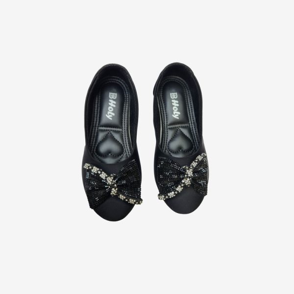 Kids dress shoe with crystal bow and cushioned support
