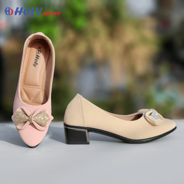 Holy Women’s Bow Flat Shoes with Golden Bow Design – Stylish Comfortable Ladies Footwear